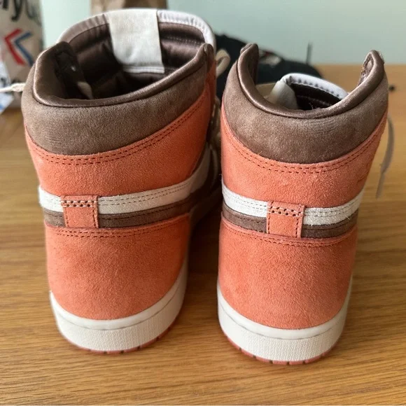 Air Jordan 1 Retro High OG ‘Dusted Clay’ - Size 12.5 Women’s / 11 Men’s US